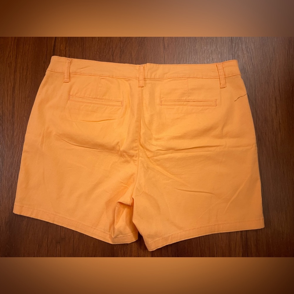 Short size 18 - Picture 2 of 2